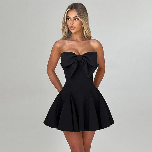 Fitted bow strapless short dress