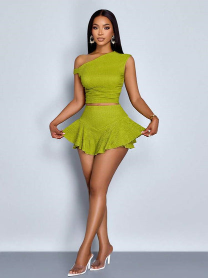 Solid color two-piece short skirt set
